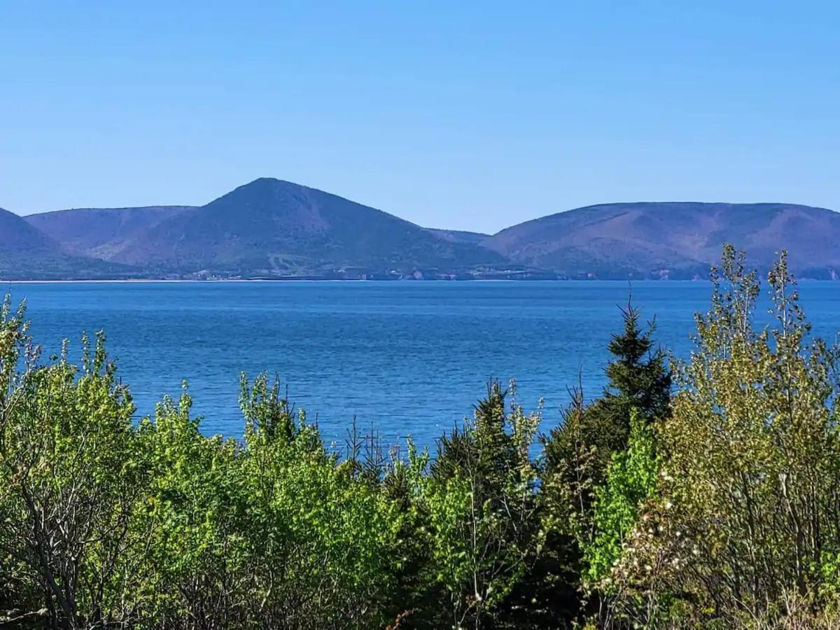 Moceanset Getaways-Beautiful Ocean, Mountain & Sunset Views, "Camping Experience" Dingwall Bagian luar foto
