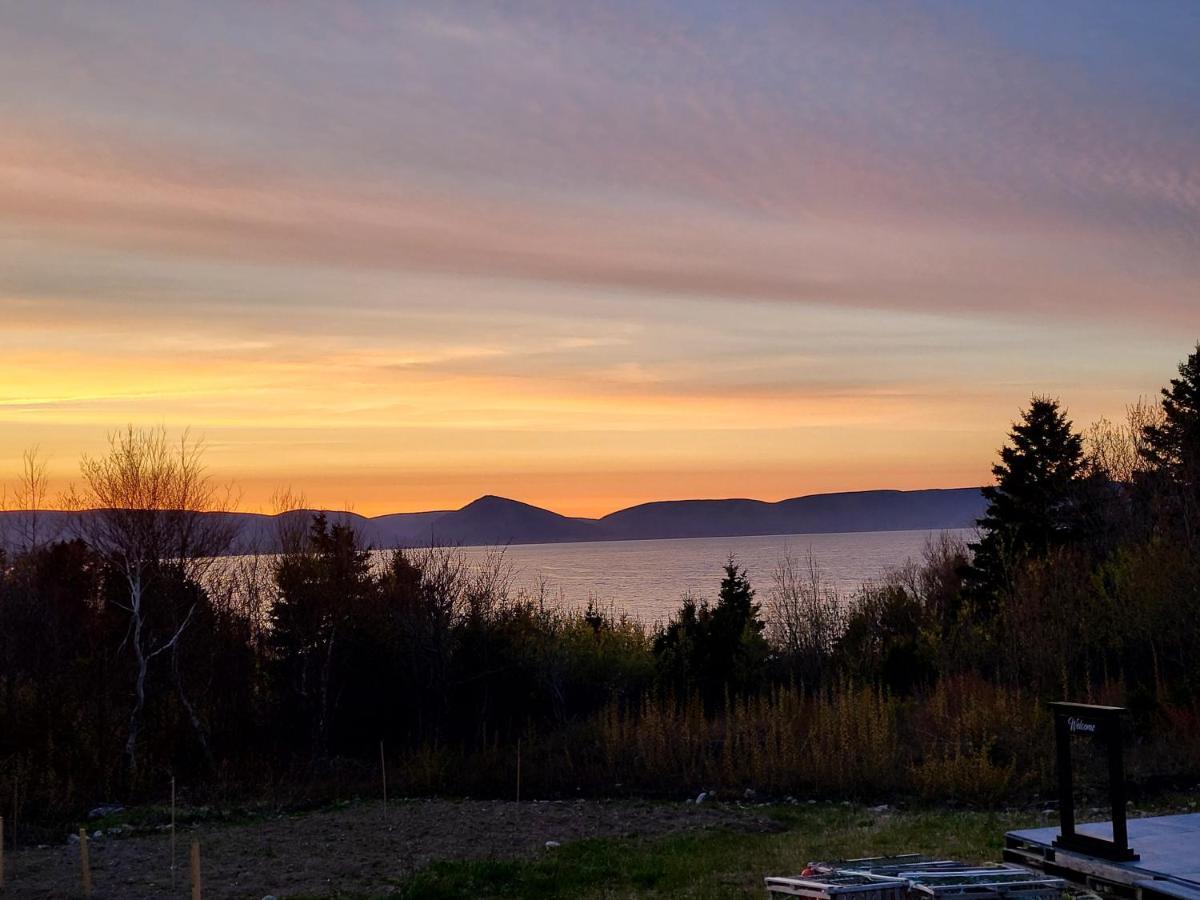 Moceanset Getaways-Beautiful Ocean, Mountain & Sunset Views, "Camping Experience" Dingwall Bagian luar foto